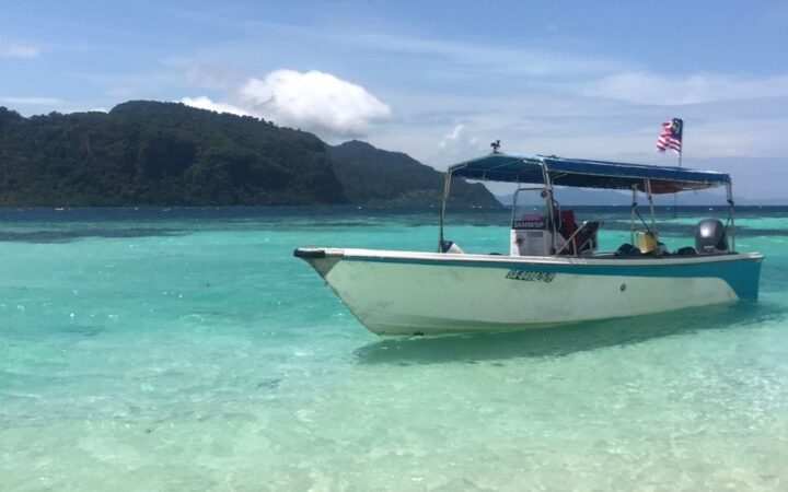 Semporna, Borneo: město sea gypsies a 6 nejhezčích ostrovů v okolí