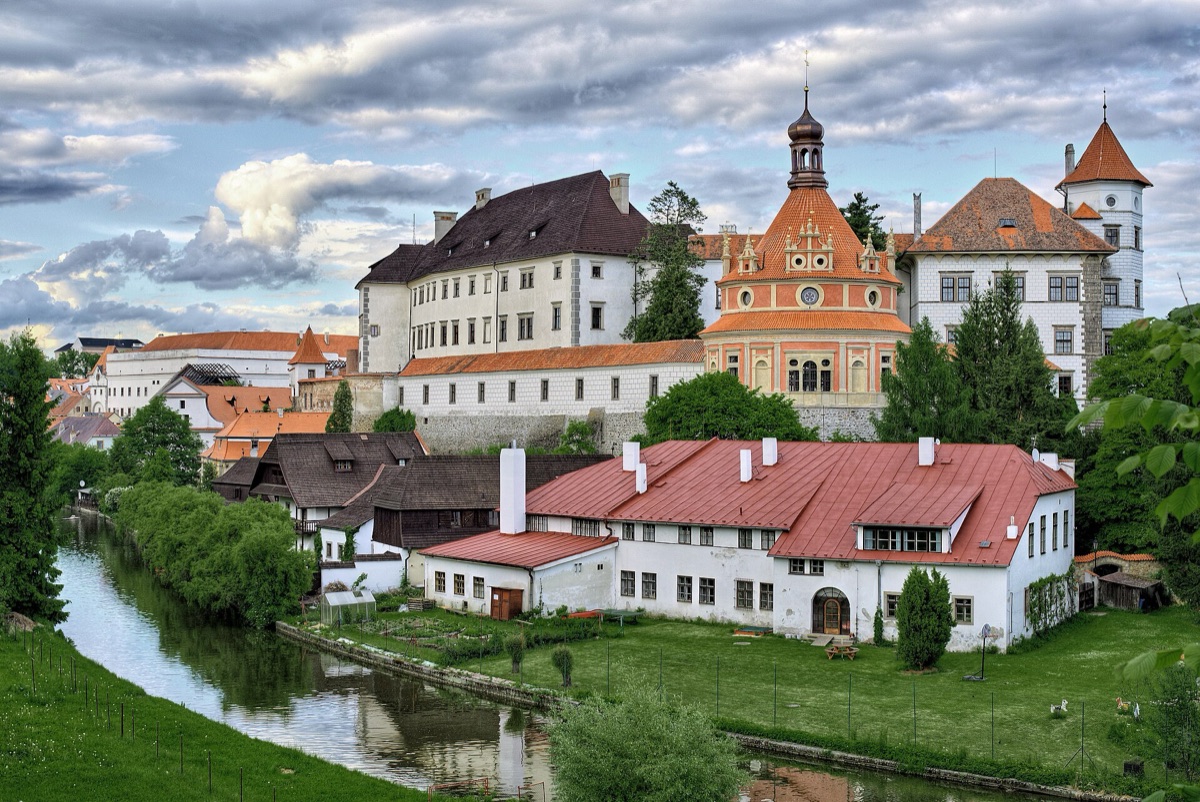Zámek Jindřichův Hradec nad rybníkem Vajgar